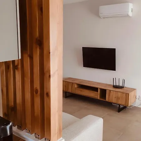 Two Bedroom With Pool Appartamento *